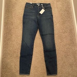 NWT - good American “good legs” skinny jeans